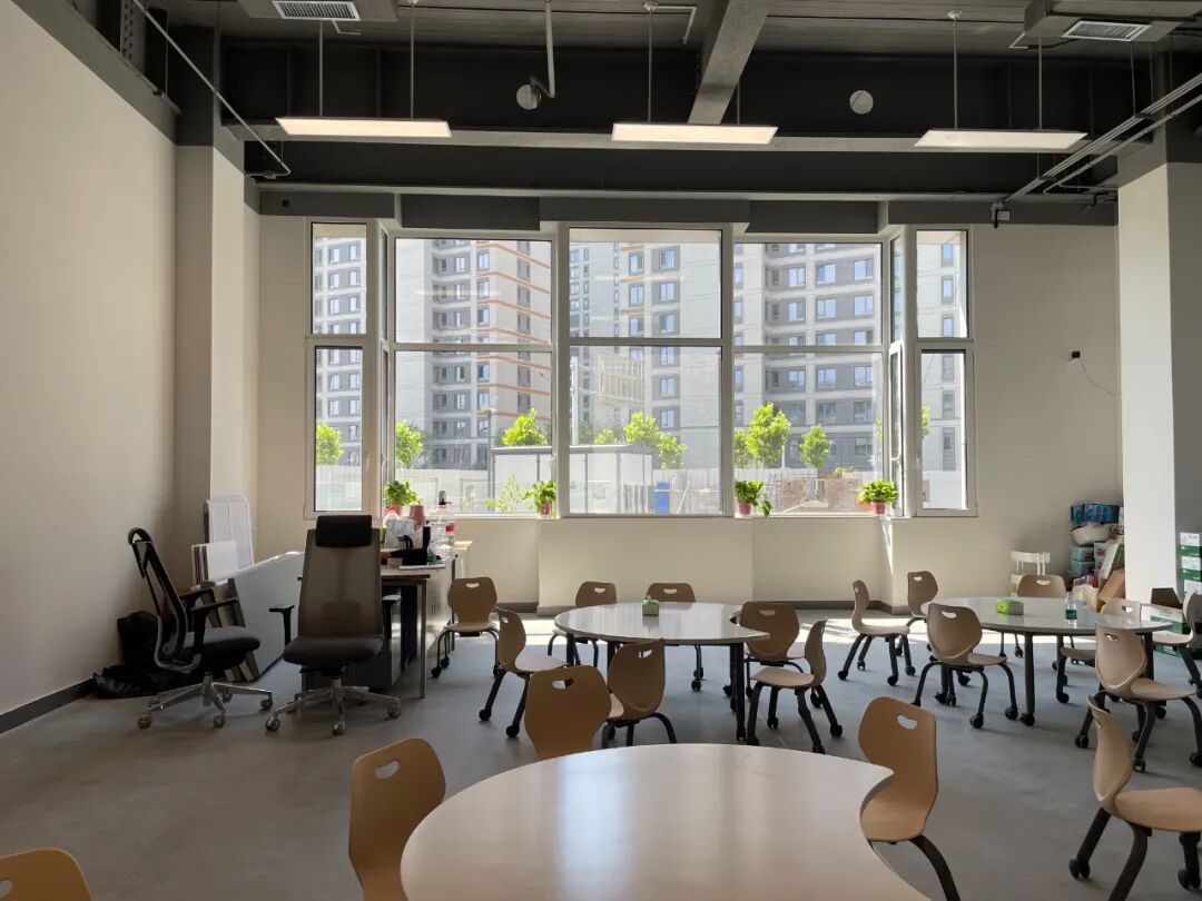 我向往的“神奇学校”，学习有社区，老师不用办公室，让每个孩子“闪闪发光”-62