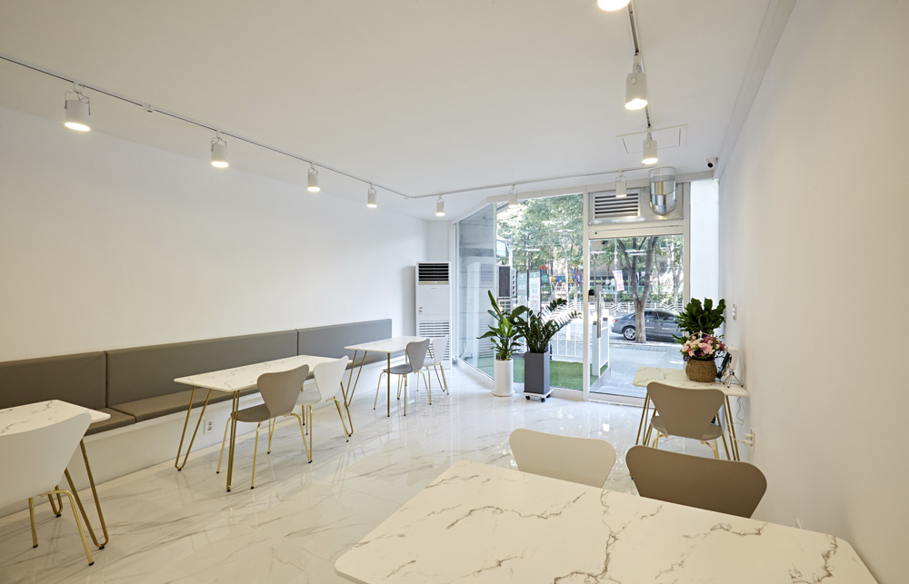 20 平米甜蜜咖啡馆，打造温馨室内空间-8