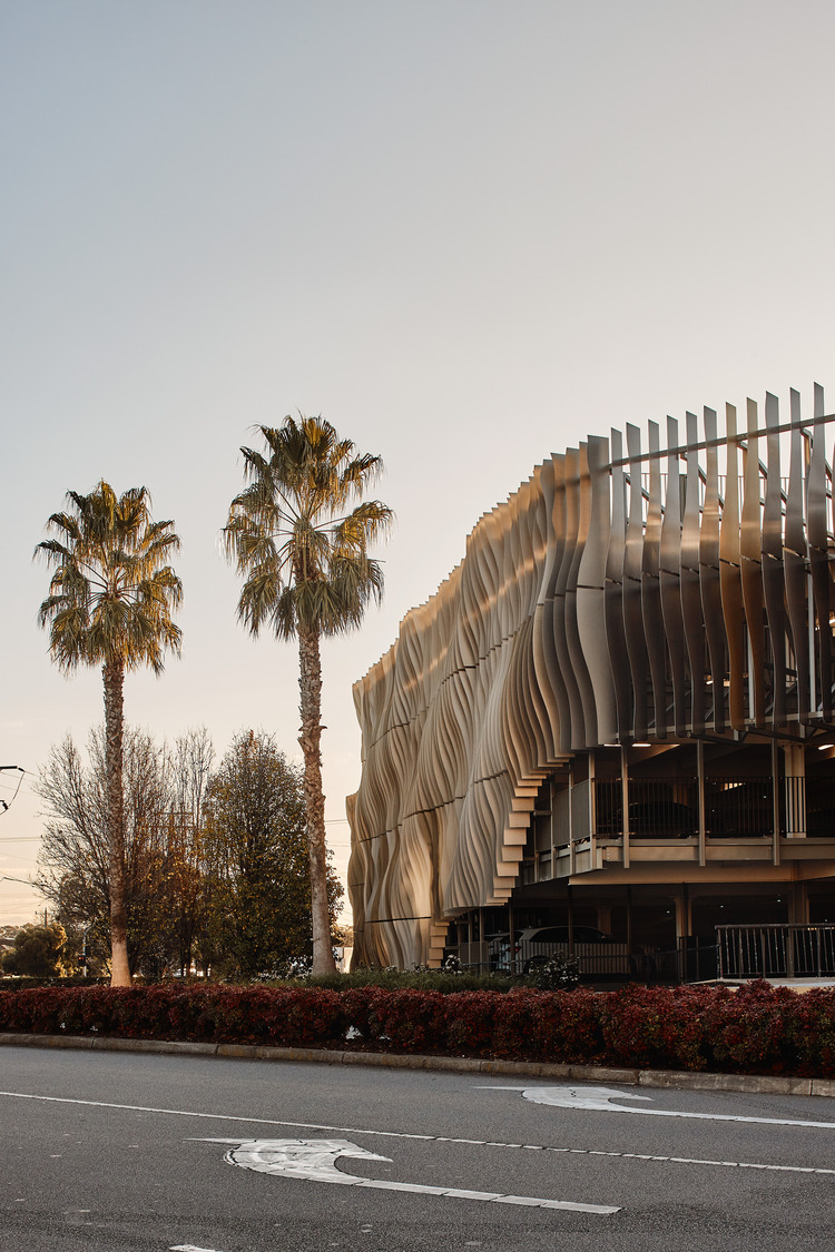 Chadstone Art Facade | Jackson Clements Burrows-31