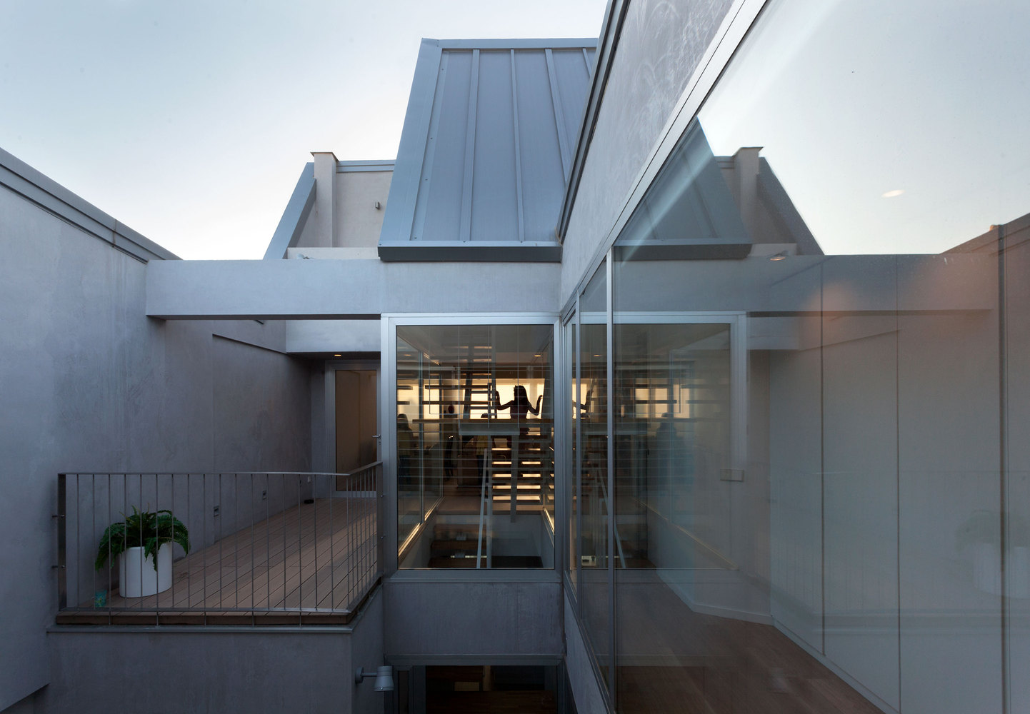 河畔空中楼阁-30