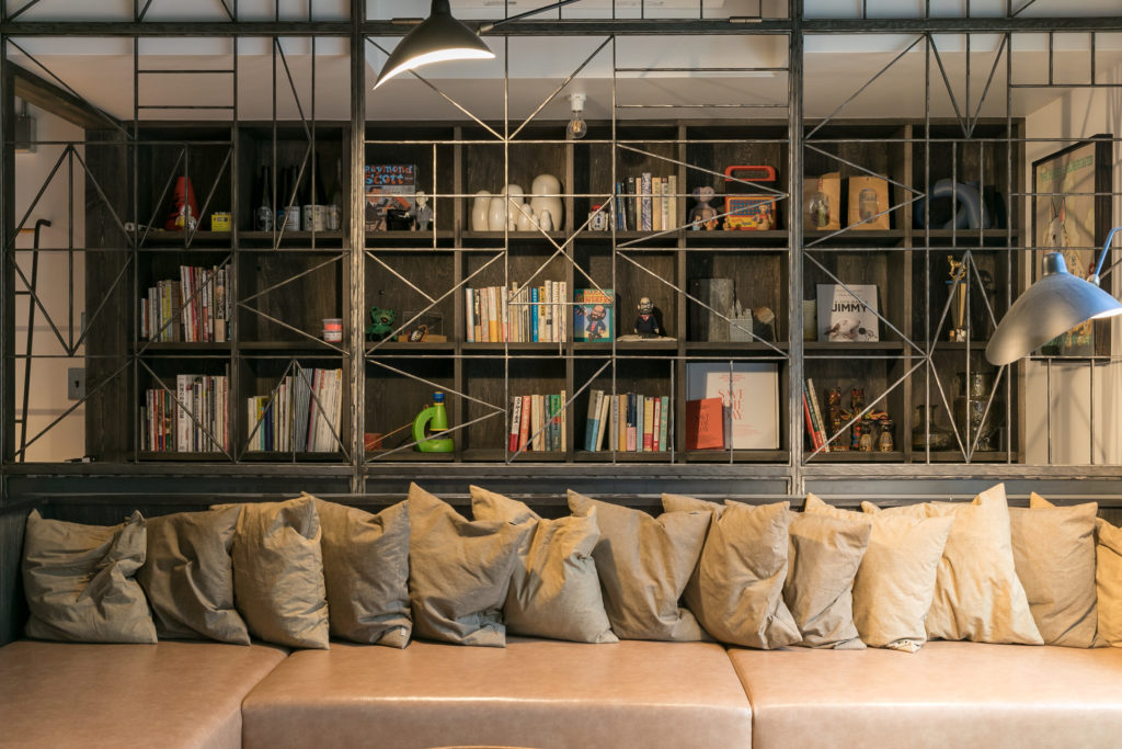 鎌倉の景観に溶け込む緑の中に静かに佇む和を再構築した黒い箱 | Architecture | 100%LiFE-14