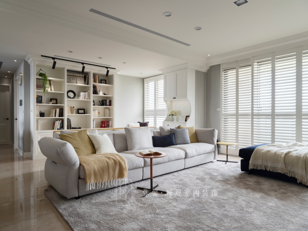 【作品】徜徉｜窗边光影斑驳，时光在阅读中缓慢-12