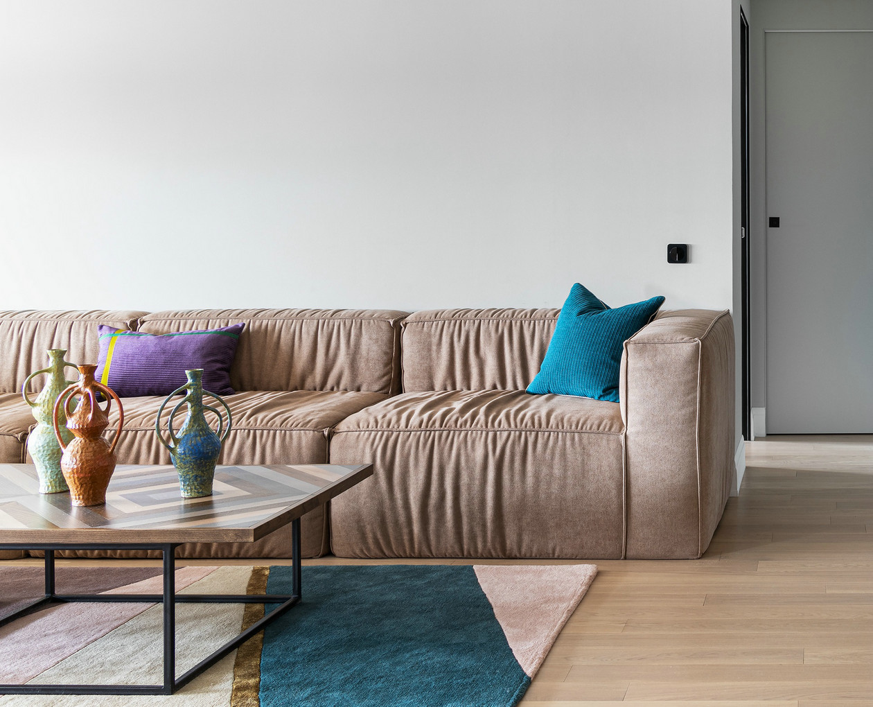 俄罗斯多彩色系公寓设计-4