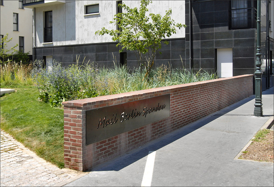 法国巴黎 Allée de Berlin Spandau 人行通道景观设计-3