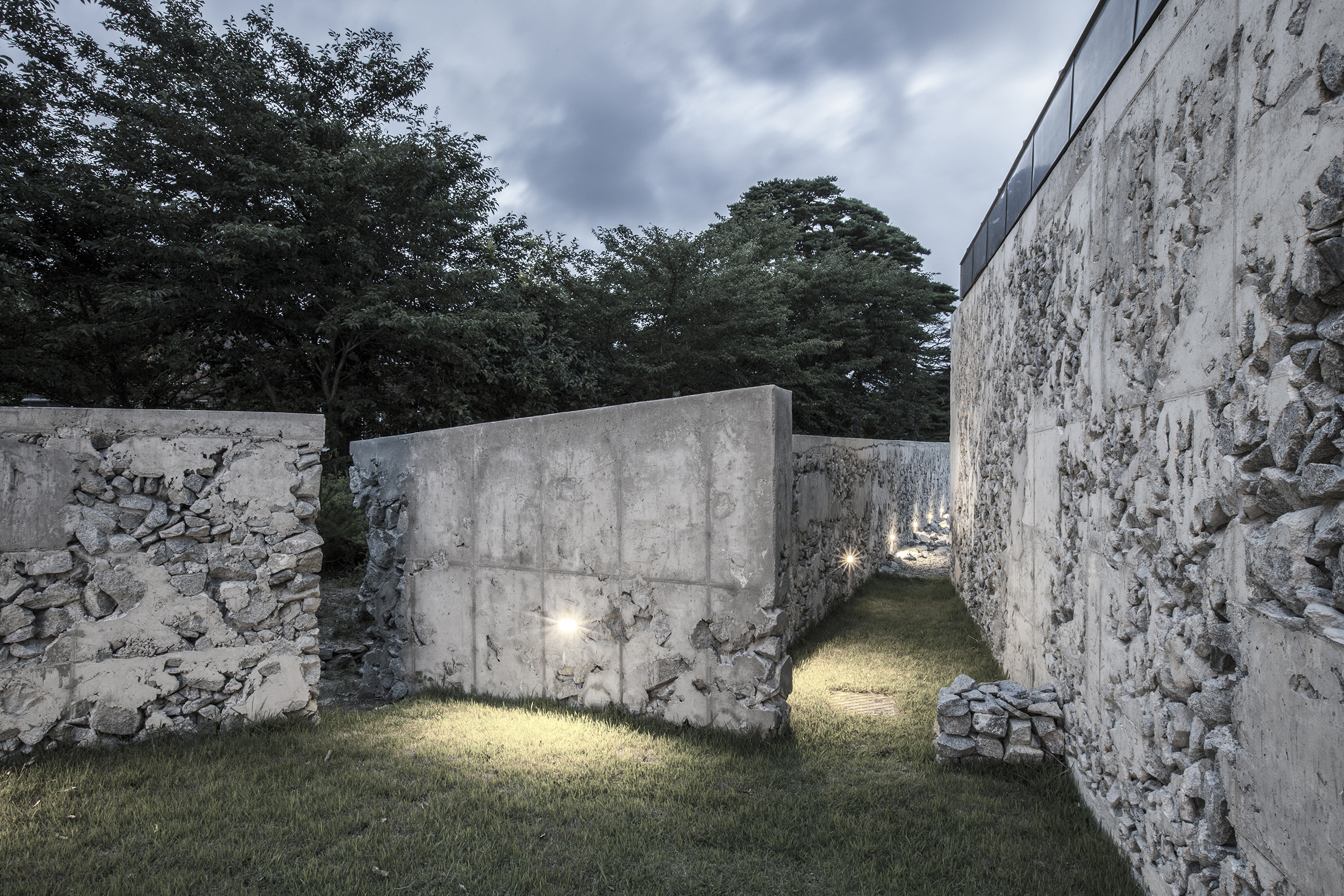 山风松韵的雕塑画廊——韩国 Bauzium 美术馆-23