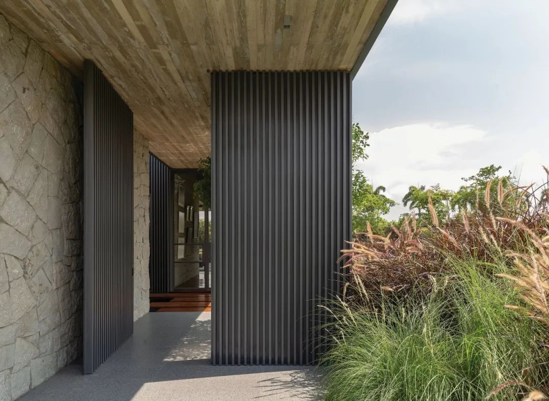 厄瓜多尔 6M 别墅 | 融入自然的简约空间-30