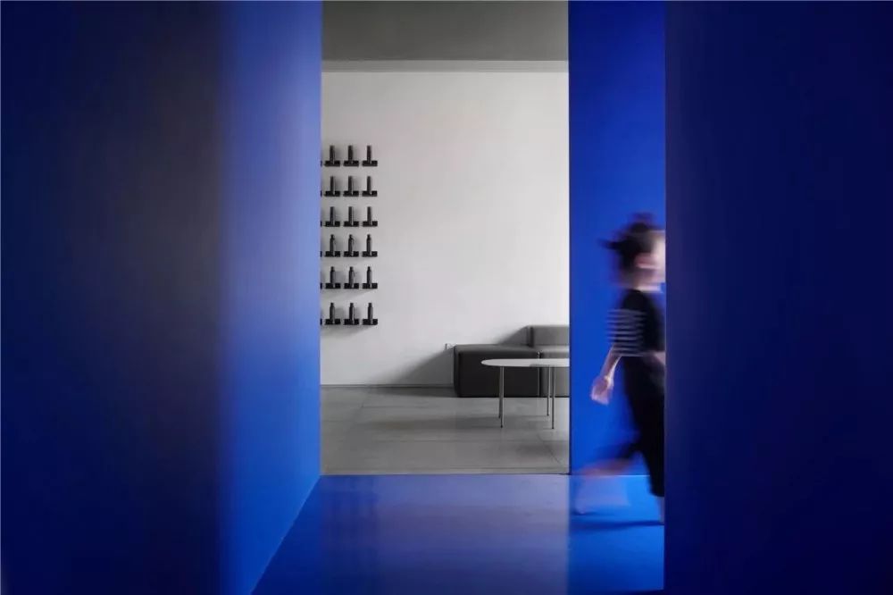 克莱因蓝,Color Visual-35