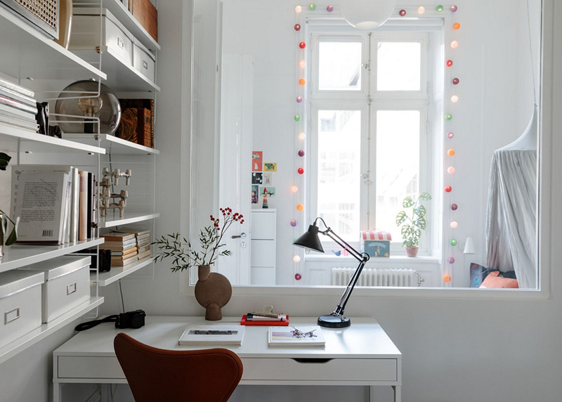 瑞典家庭公寓的明亮色彩与创意分区设计-22