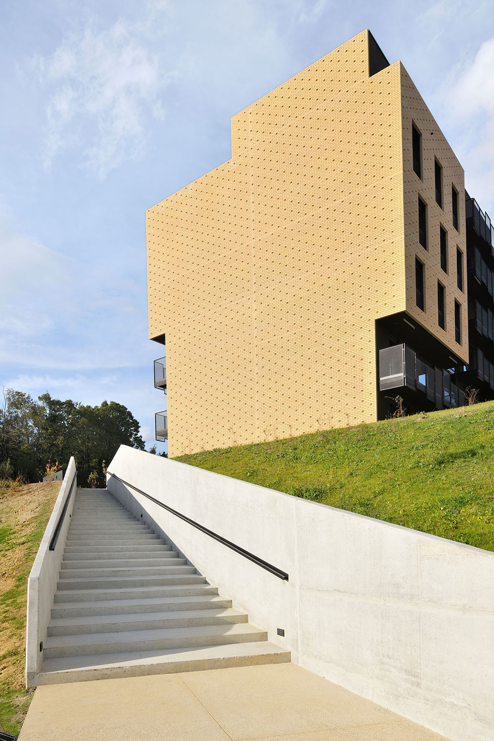 砖砌房屋林立的社区丨Slovenia丨dekleva gregorič architects-8