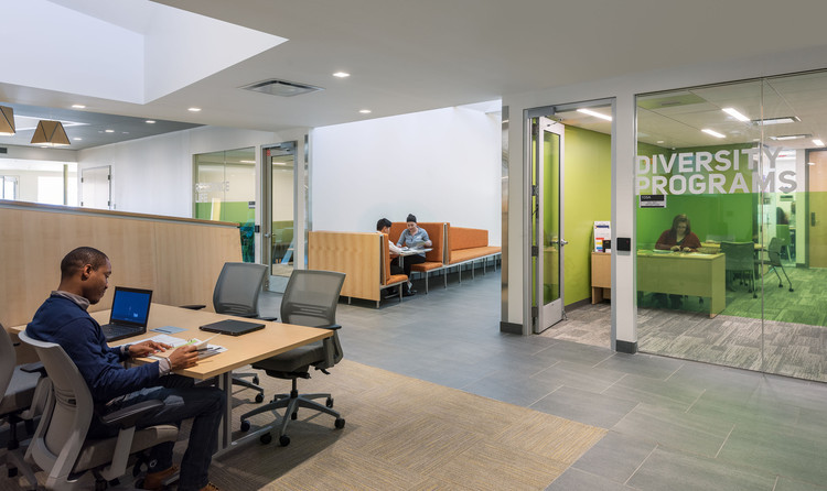 Green Center for Student Success at Southern New Hampshire University Analogue Studio-12