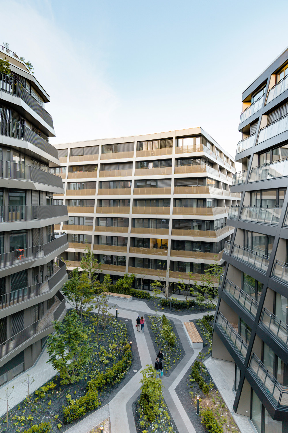 柏林查理住宅小区,梯田状雕塑阳台设计-35