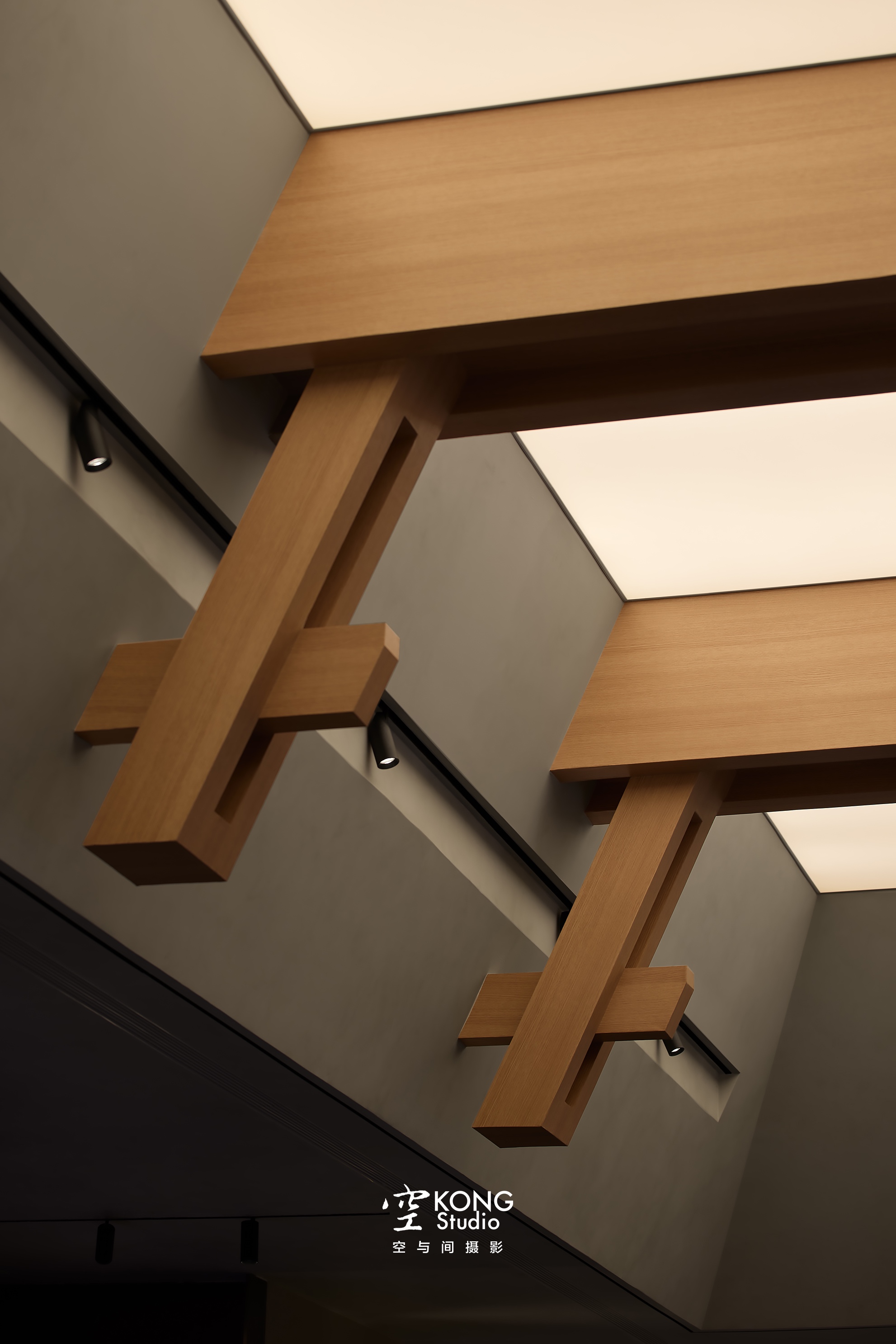 空与间摄影 | 暗黑系餐厅 灼与酌烧鸟店-4