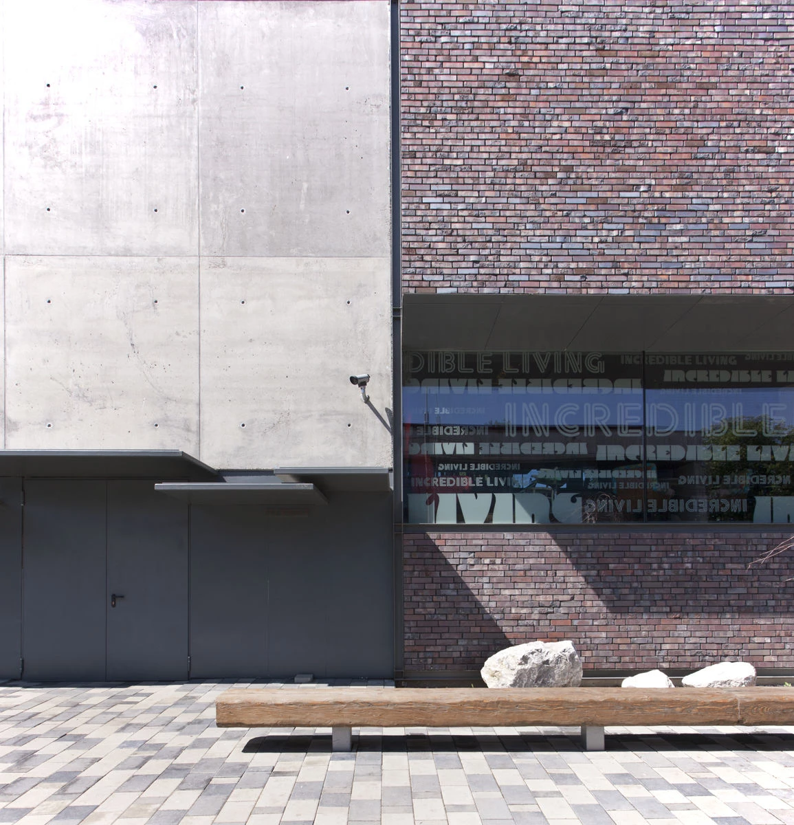 双面共生的罗马尼亚餐厅与俱乐部设计-11