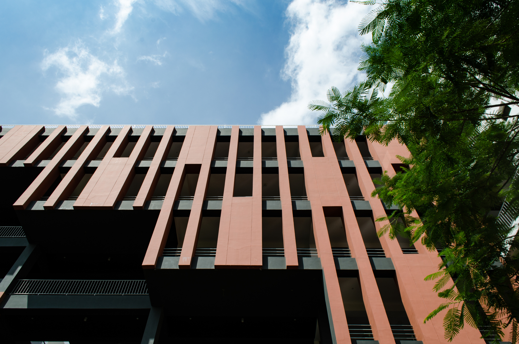 层叠梯田,重塑教育空间——Crescent 建筑学院设计-15