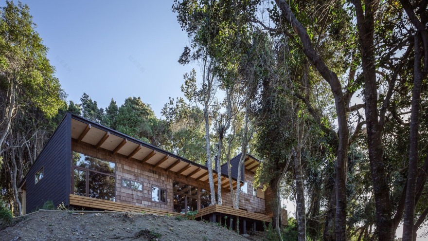 湖畔静谧之家 | 智利巴塔哥尼亚森林与湖泊的完美融合-48