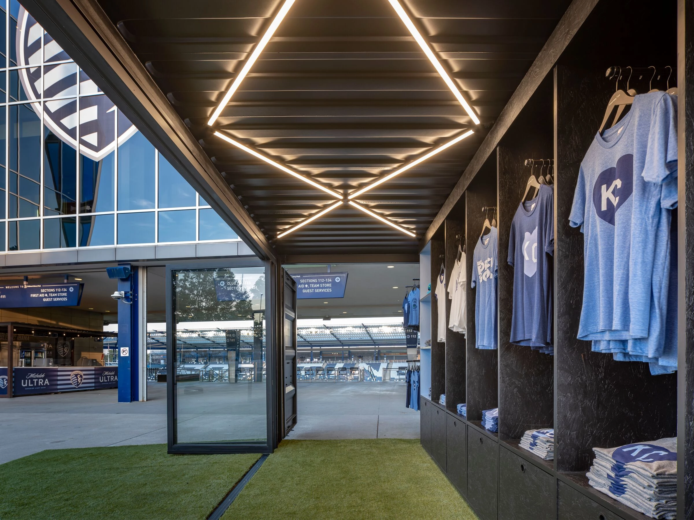 Charlie Hustle · Sporting KC 集装箱商店丨美国堪萨斯城丨KEM STUDIO-5