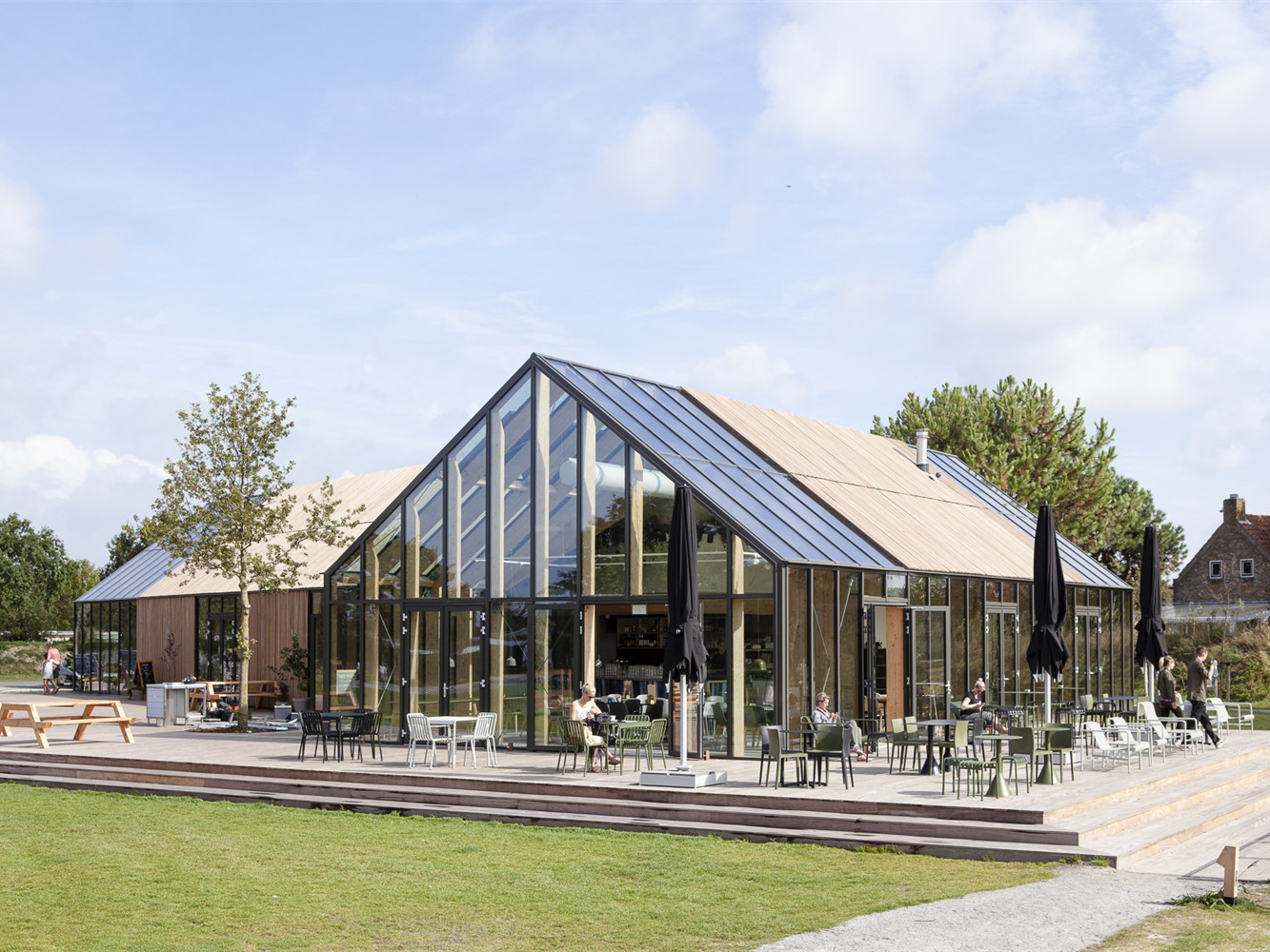 荷兰 De Klepperstee 公园中央建筑丨Vakwerk 建筑师事务所-3