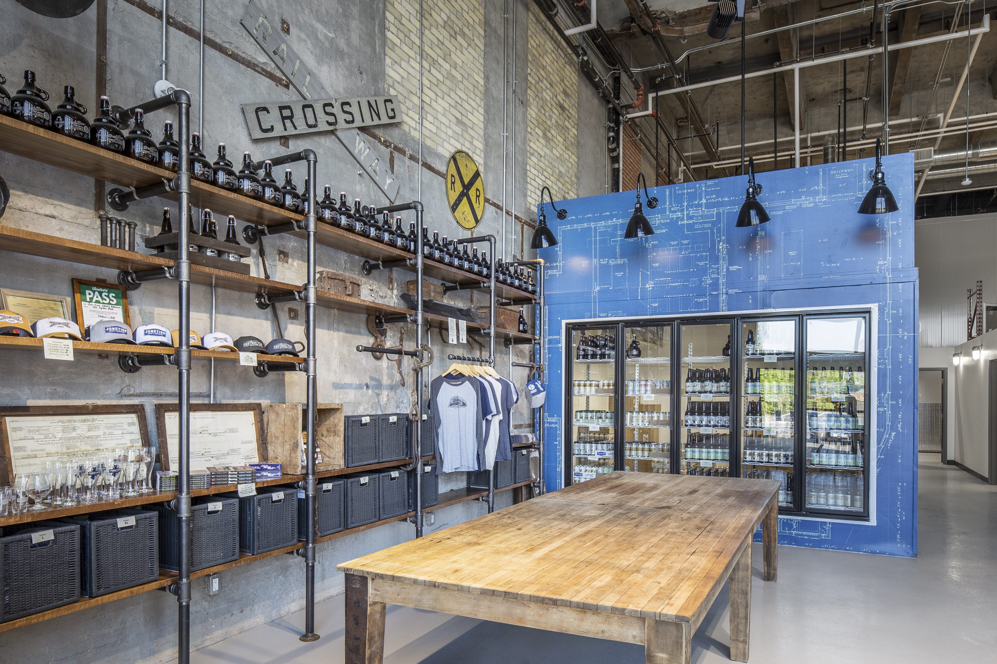 历史建筑中的现代酿酒厂-11