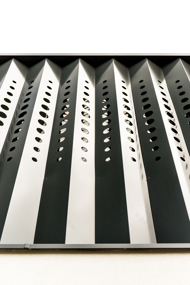 荷兰海伦文现代别墅,开放式设计、自然光与水景交融-40