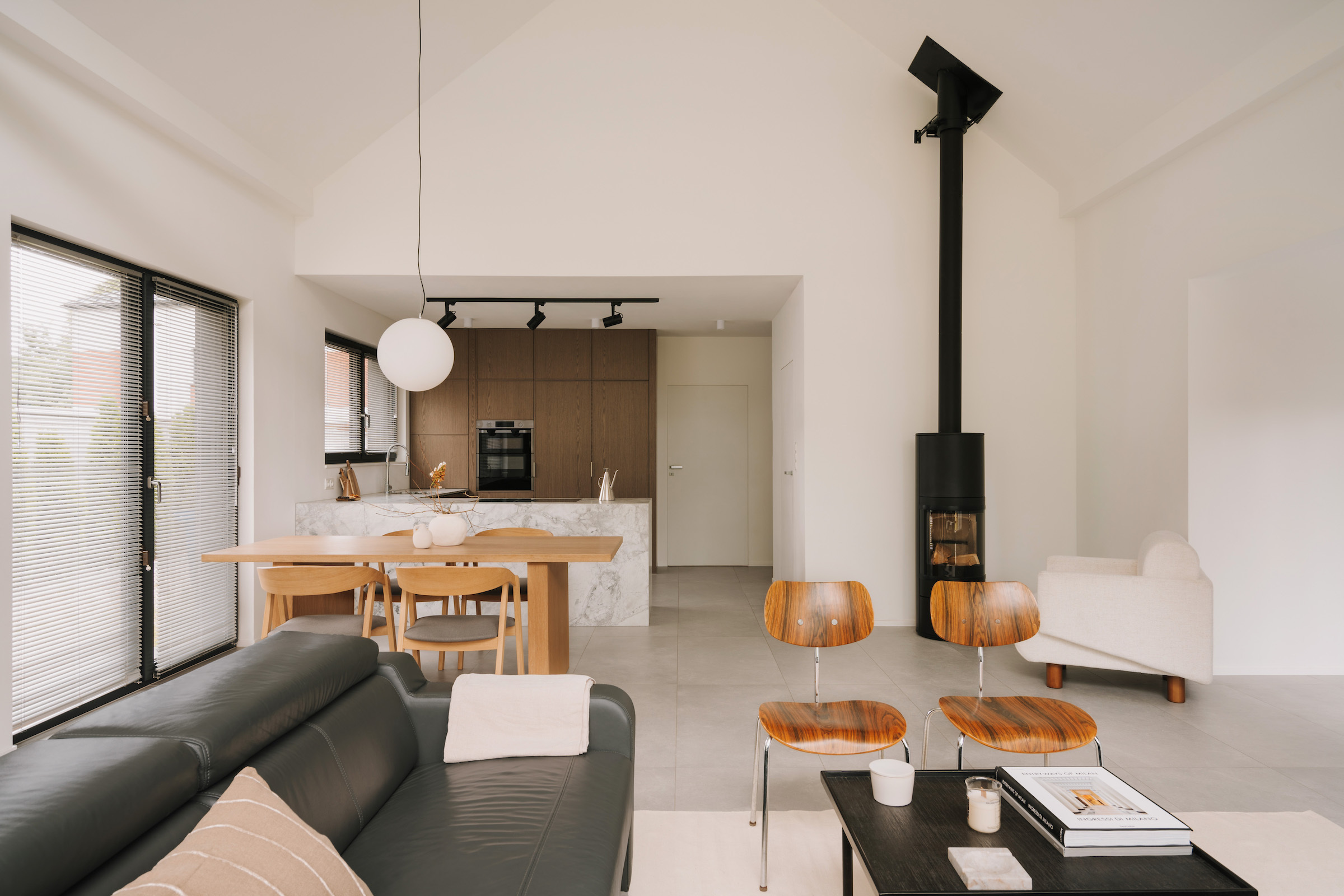 LIPKÓW HOUSE丨森林环绕中的家,一对创意夫妻的疗愈居所丨波兰丨Dawid Konieczny Interiors-11