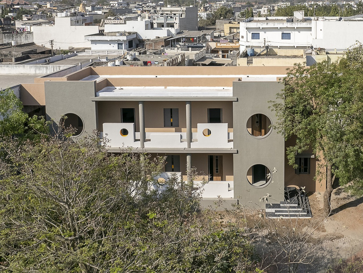 印度 Dhaval Rajnikant Mehta 博士小学扩建丨杜利亚建筑设计工作室-4