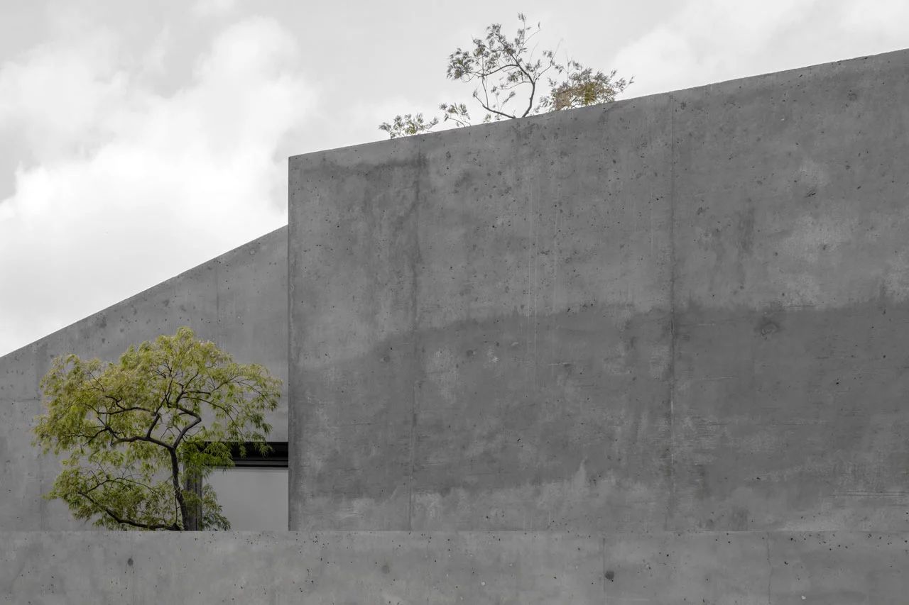 简约灰的极致魅力——bergmeisterwolf 建筑设计事务所案例解析-8