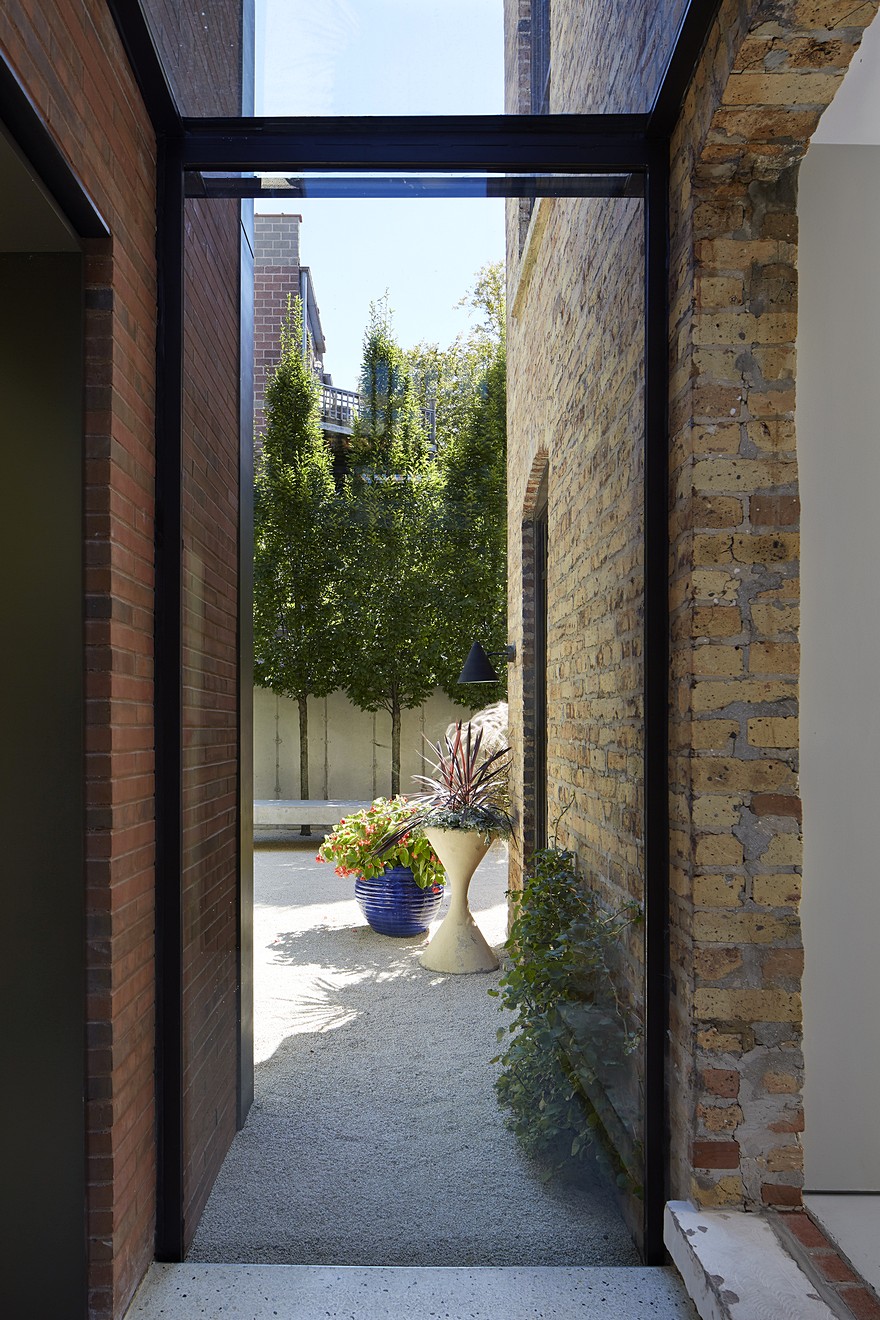New Two-Story Brick Masonry Residence in Wicker Park, Chicago-23