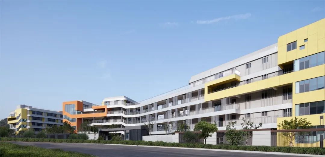 自由理想的“花园城堡”·济南北康初中教育建筑群落丨中国济南丨UA尤安设计-4