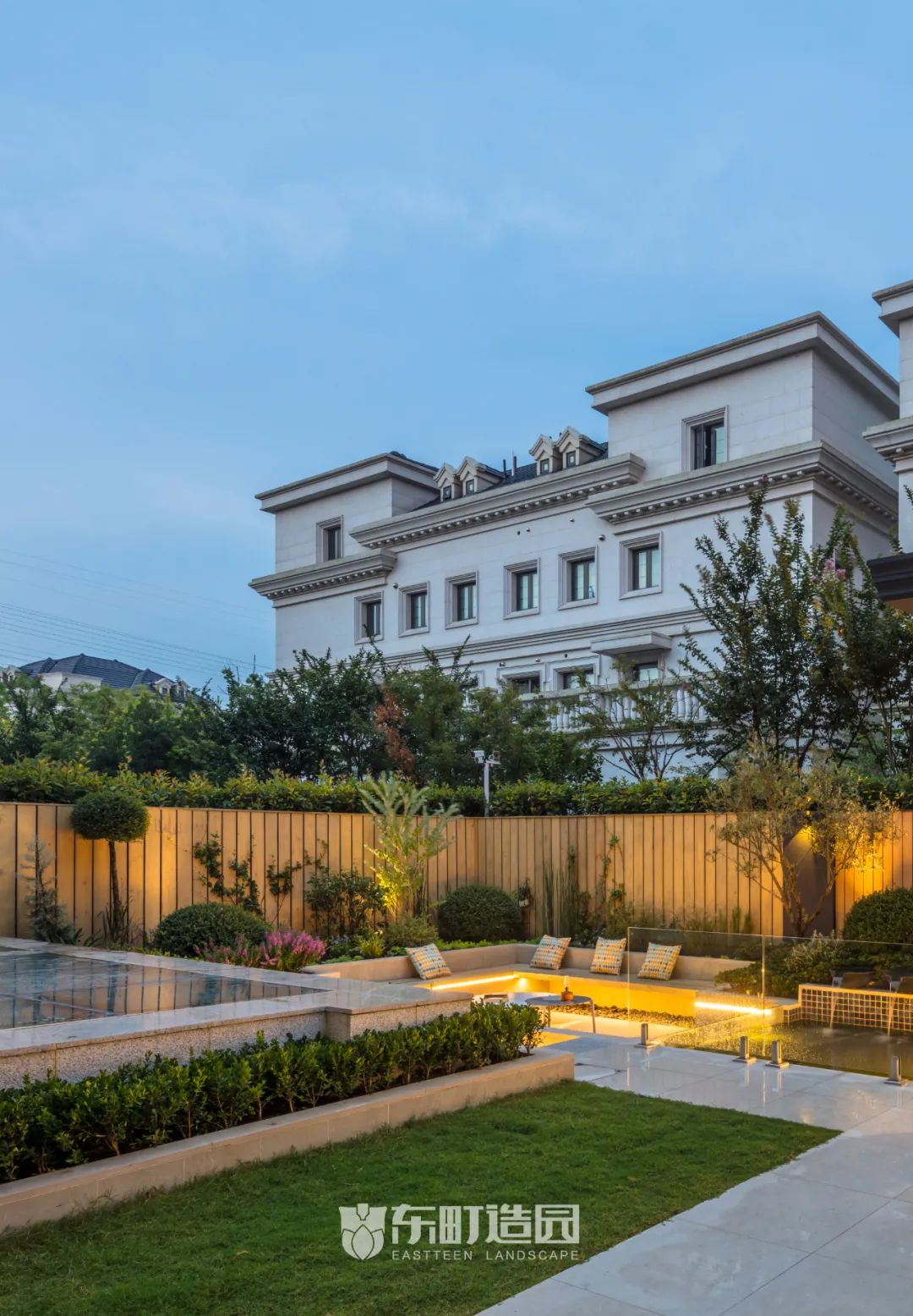 80㎡现代简约庭院，水景与夜景的完美融合-57