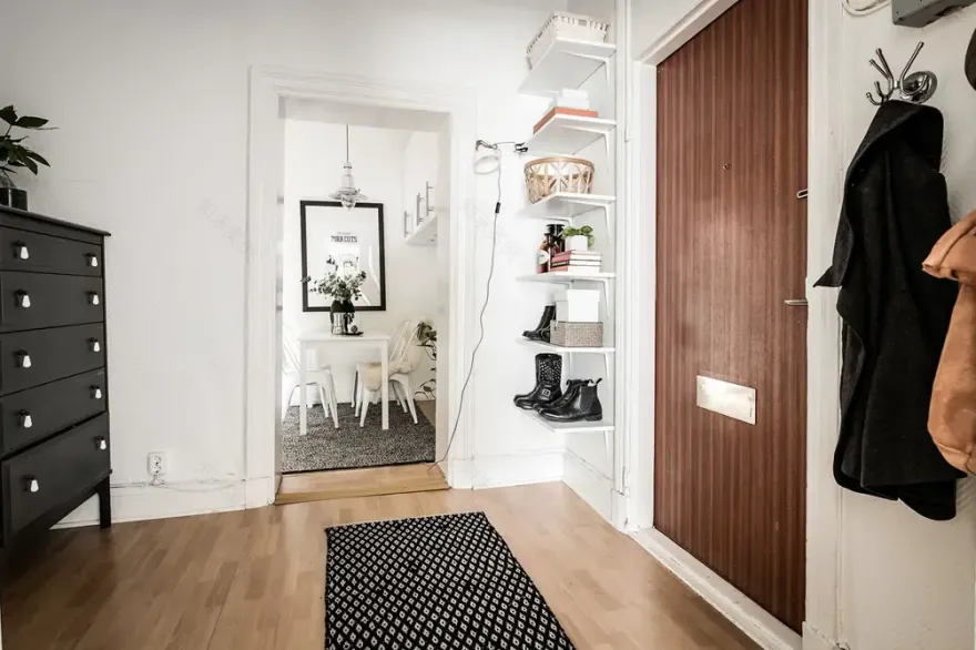 棕色调公寓 | 极简主义与民族元素的完美融合-17