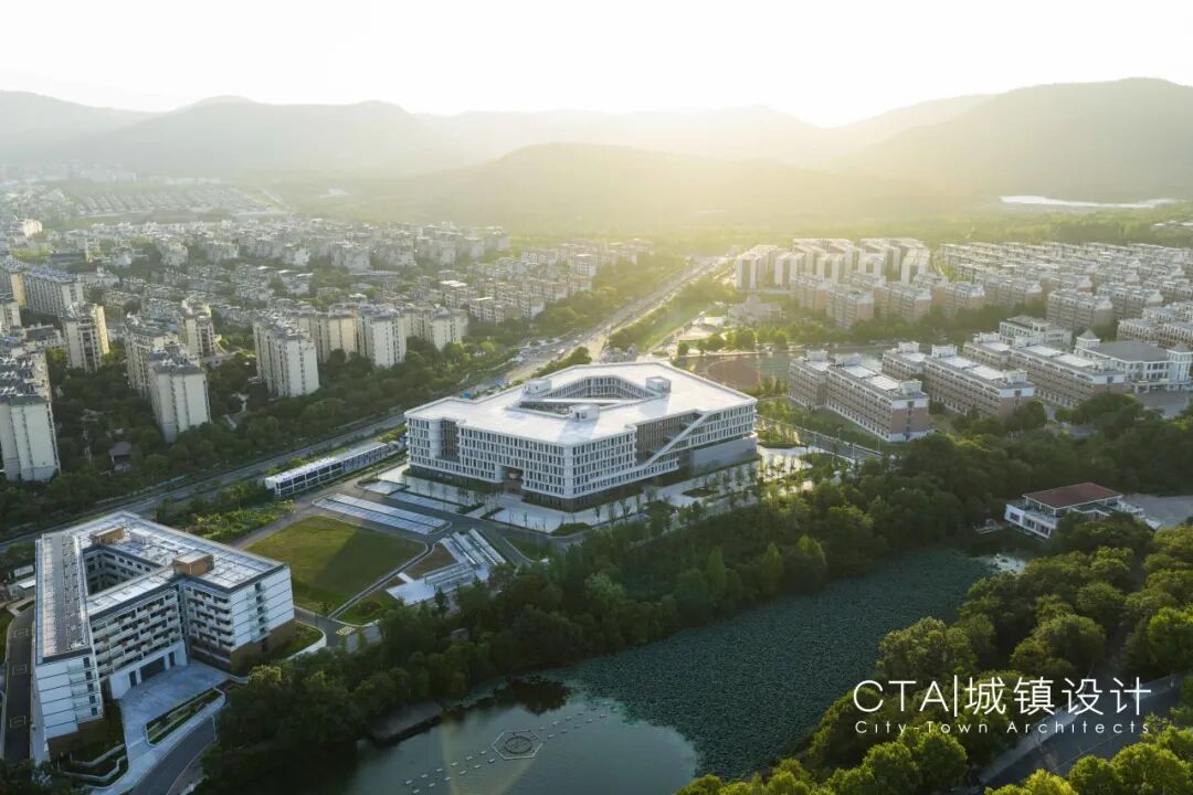 南京工业大学江浦校区三期工程建设项目（海外学院）丨中国南京丨南京城镇建筑设计咨询有限公司,南京长江都市建筑设计有限公司-7