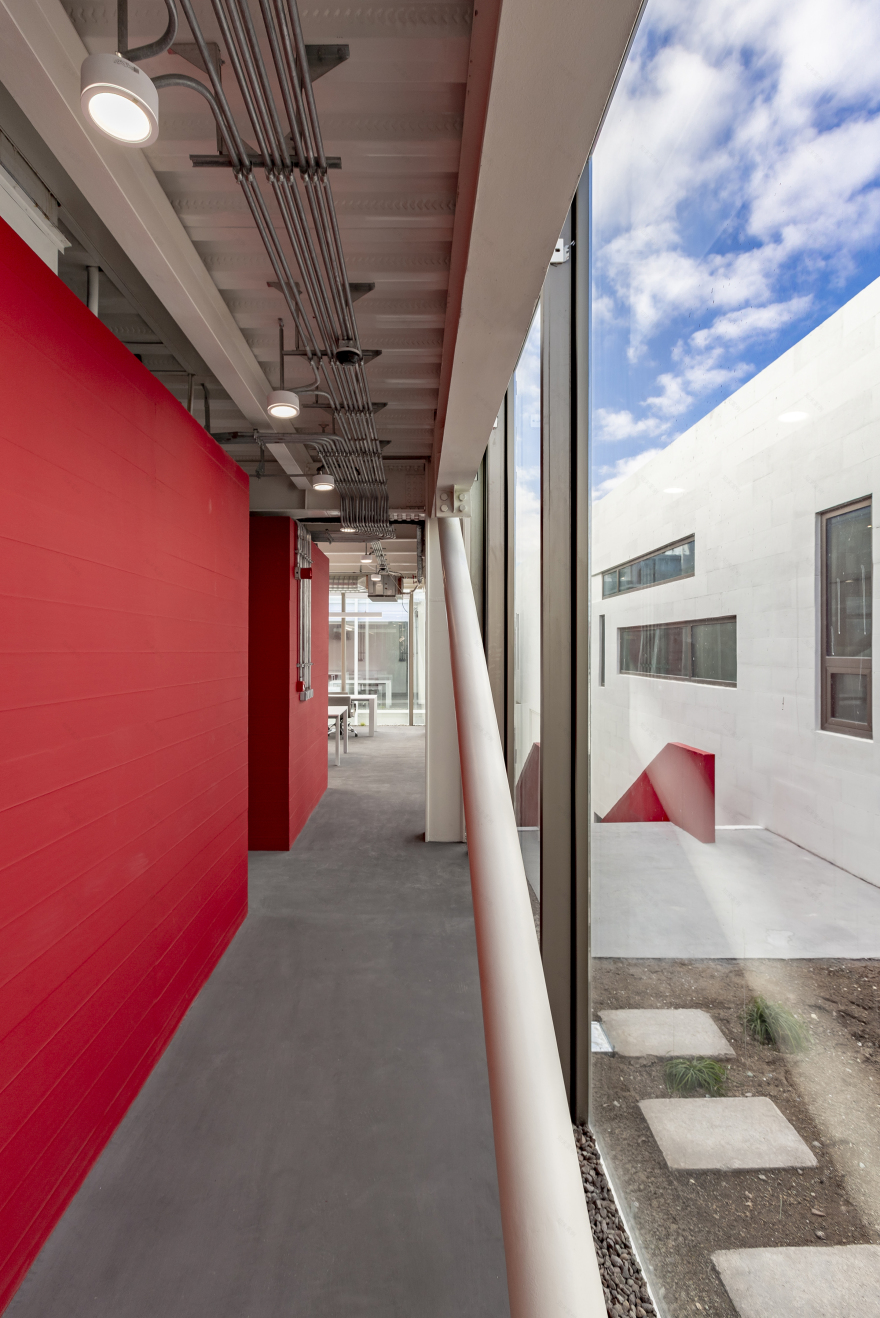 伊朗 Shamim 聚合物工厂丨Davood Boroojeni Office-44