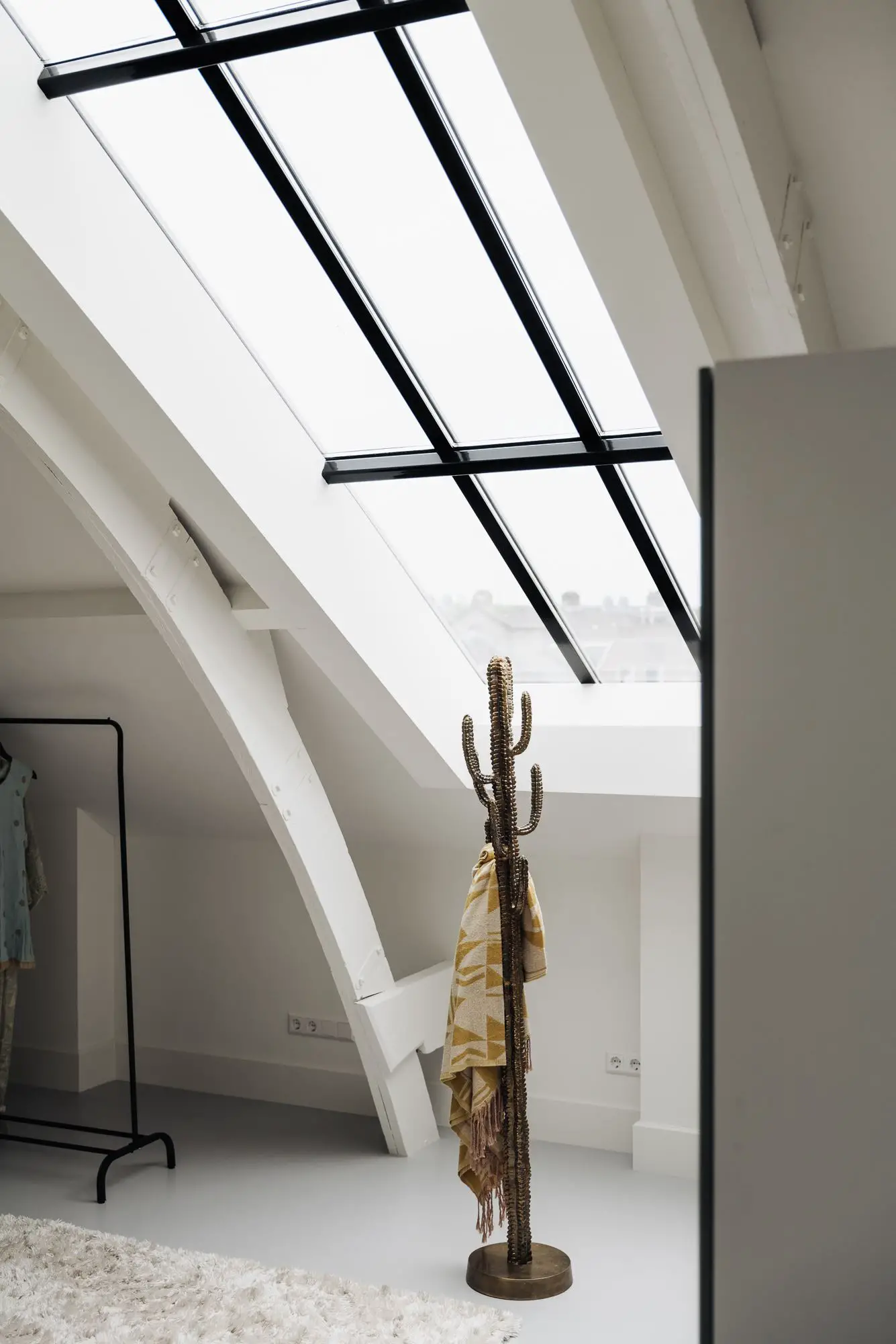 阿姆斯特丹多功能现代公寓，古老建筑的现代新生-13