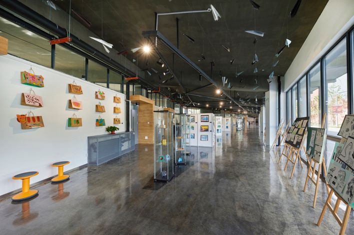 北京外国语大学附属如皋龙游湖学校的现代江南校园空间-39