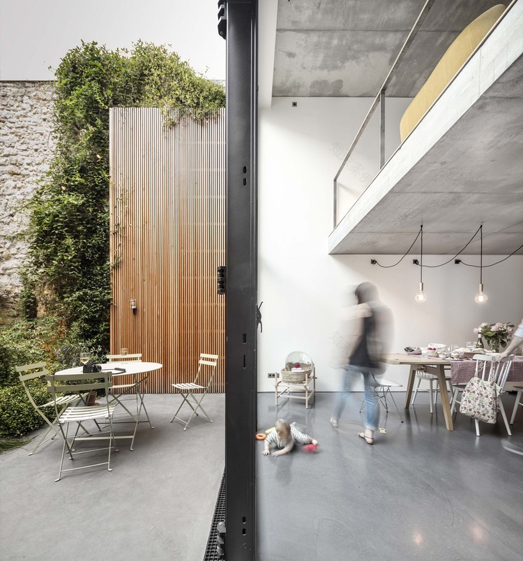 巴黎绿意盎然的家庭住宅-5