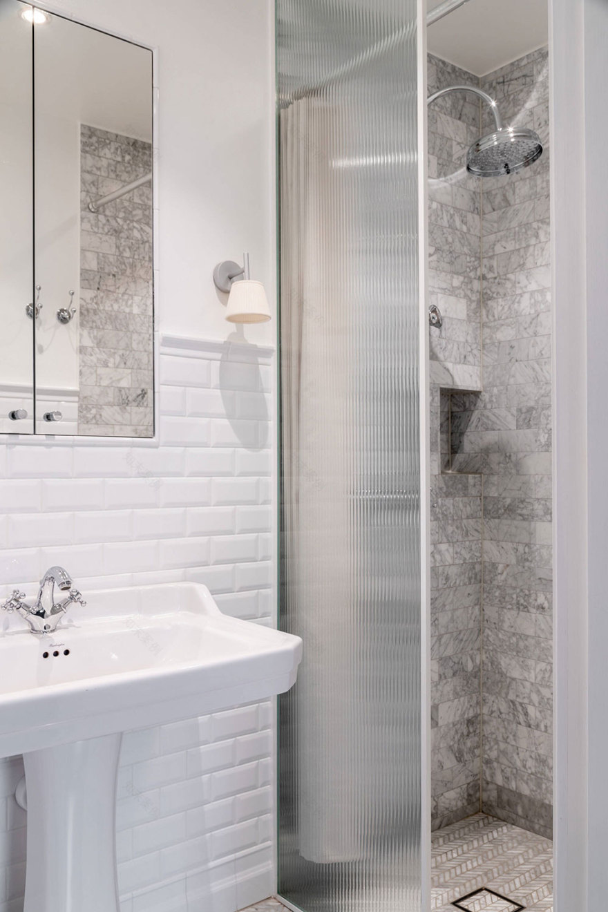 斯德哥尔摩优雅白色公寓,超大空间与精致装饰的完美结合-23