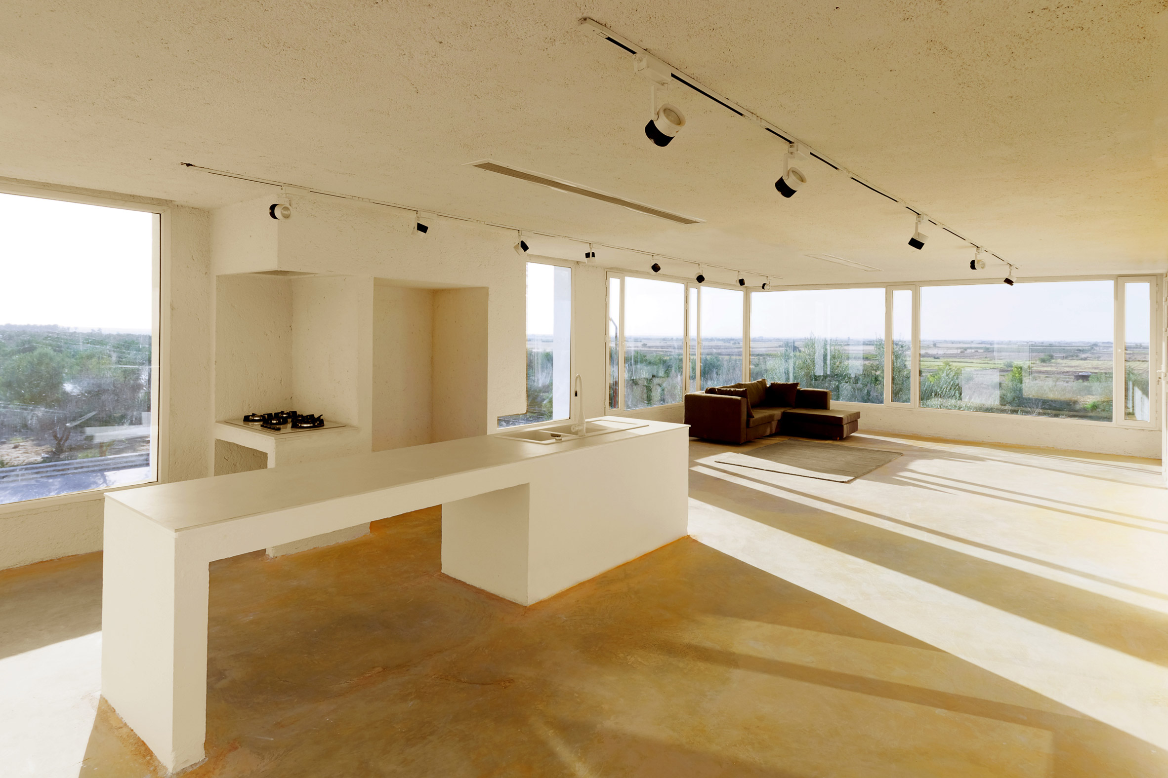 Zav Architects designs Iranian house as a belvedere featuring open-air viewing platforms-22