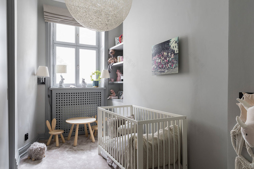 斯德哥尔摩公寓的灰棕时尚组合-15