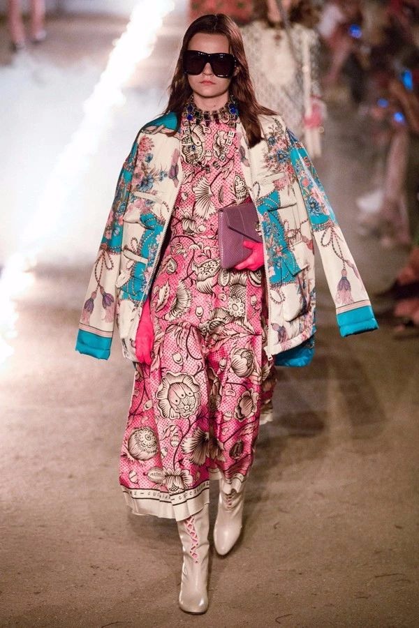 古驰 2019 早春秀 | 死亡与浪漫的奇妙融合-54