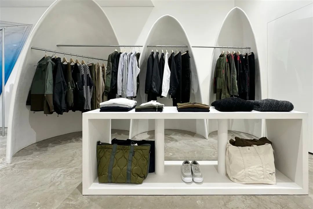 打破常规重置并呈现全新陈列空间，Dover Street Market Beijing 2023 秋冬-25