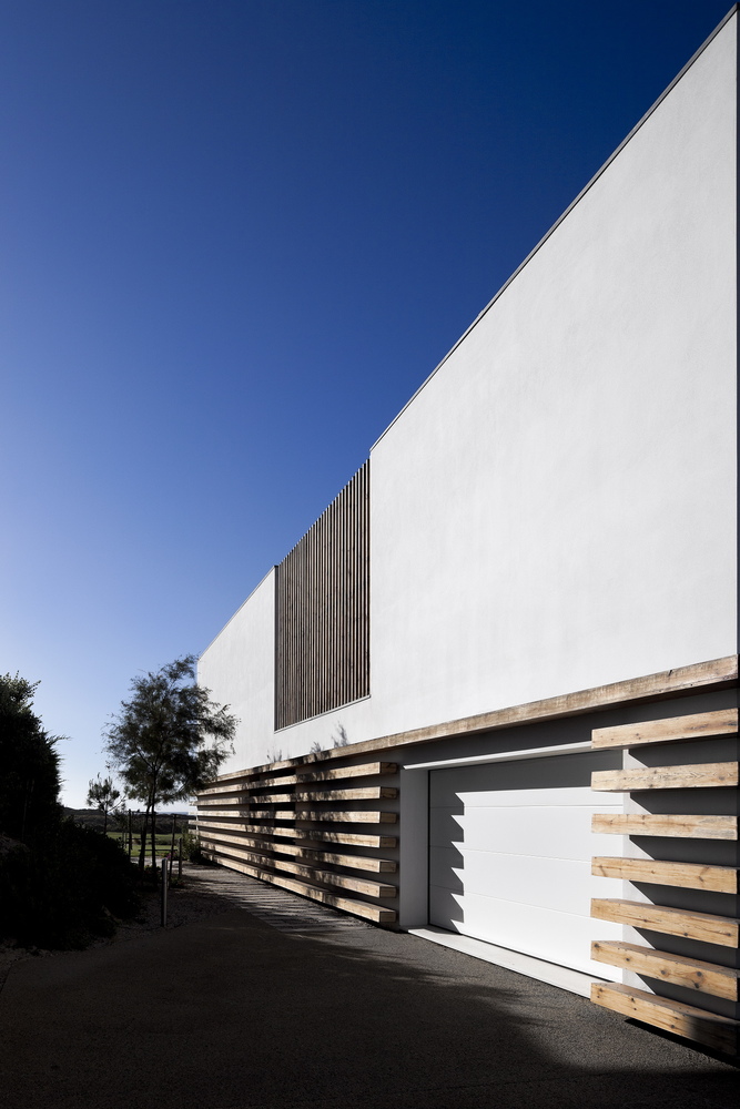 葡萄牙 Obidos 海滨别墅 | 室内外和谐共生的绿意空间-27