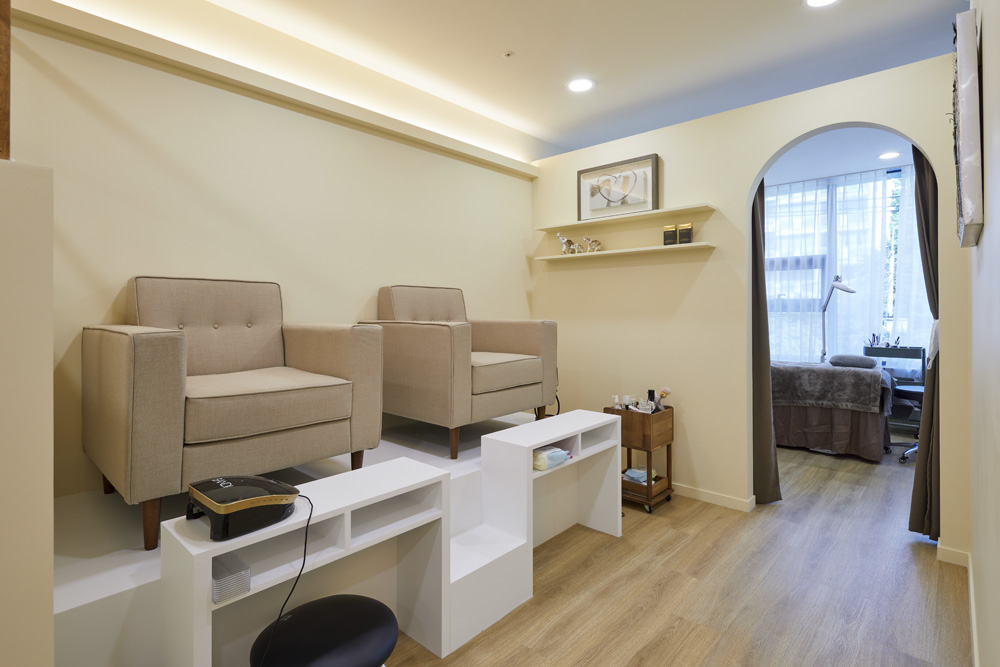 白色木屋 | 14 平极简内饰的完美呈现-7