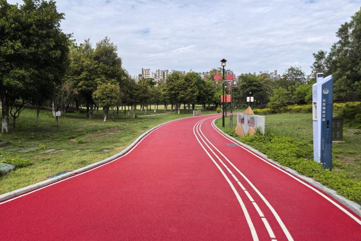 桂林新区山水公园海绵化提升改造工程竣工验收-19