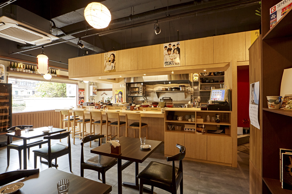 白色与木质，打造 19 平米极简主义室内空间-8