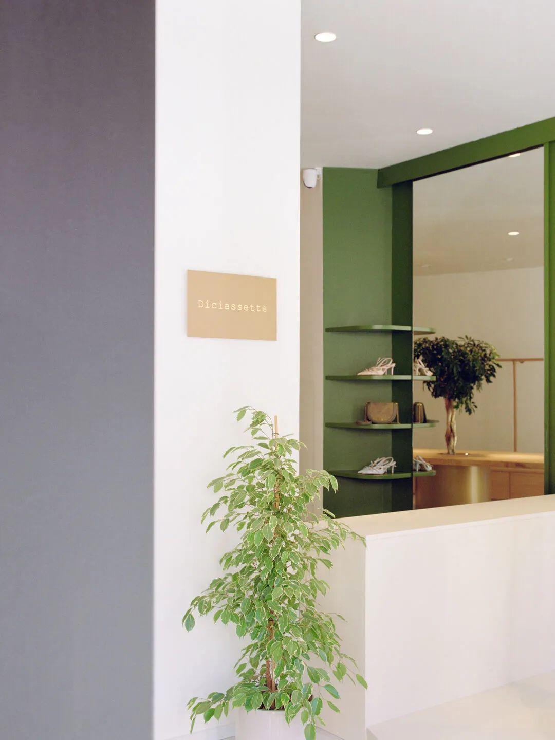 Diciassette·Morbegno女装零售空间-18