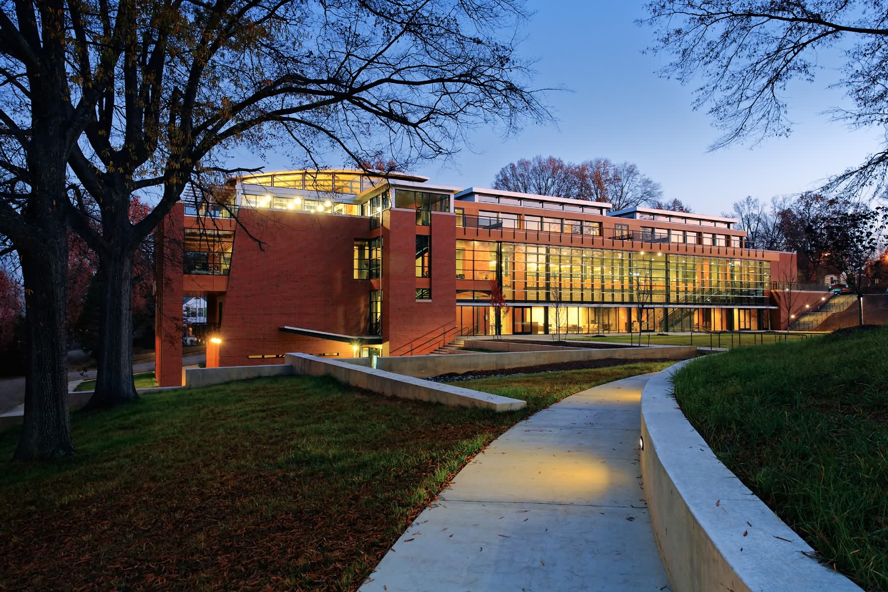 埃弗里特大学雨水庭院 averett university stormwater court by siteworks studio-5