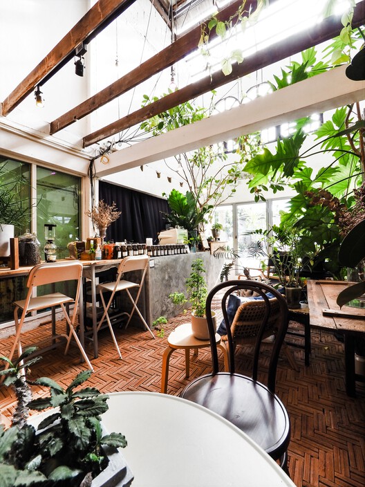 复古与自然共融的泰国 Too Can Cafe丨泰国曼谷丨SOAR（space oddity architect）-10