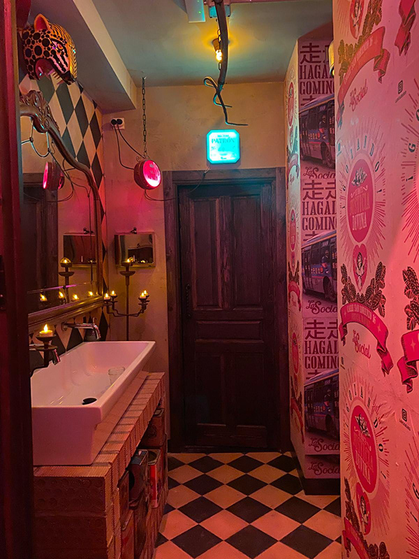 马德里社交俱乐部(注:在西班牙语里,la是定冠词,social有社交的意思 ,Madrid是马德里,LA SOCIAL MADRID有可能是马德里当地一个社交俱乐部之类的名称,这只是基于常见情况的推测) 丨西班牙马德里-22