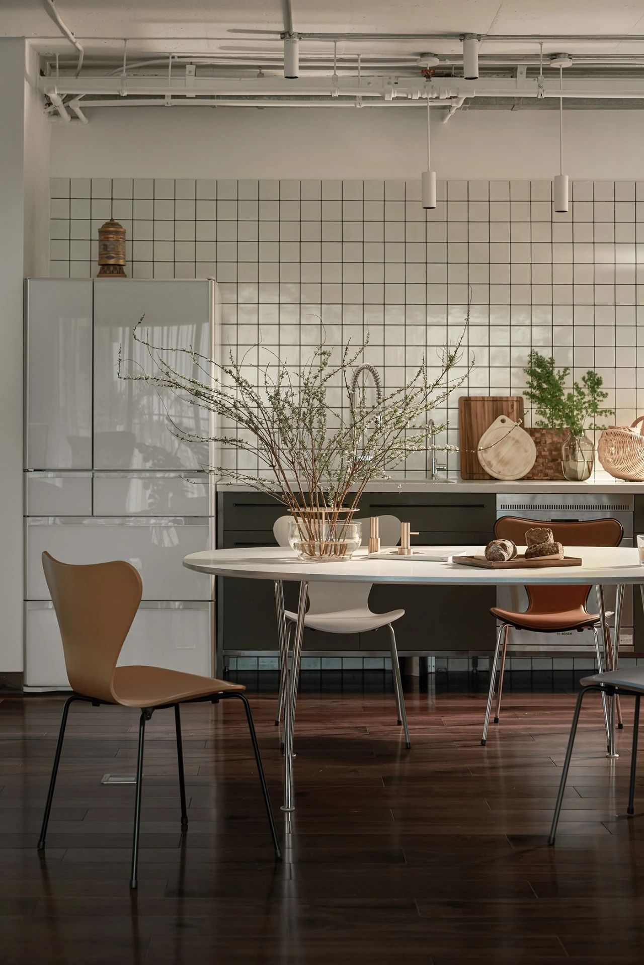 白色简约单身公寓室内设计丨注重人文情怀的现代室内设计社-33