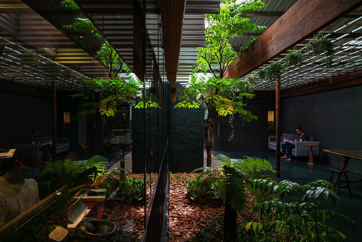 旧建筑新生命,低成本办公室设计典范-8